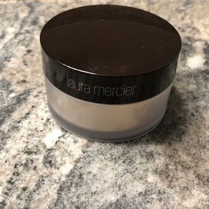 Laura Mercier Translucent Setting Powder